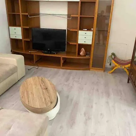 Βίλα Adelaide, A Reggio Calabria Fornaci (Reggio Calabria)