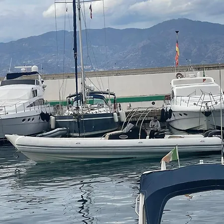 Βίλα Adelaide, A Reggio Calabria