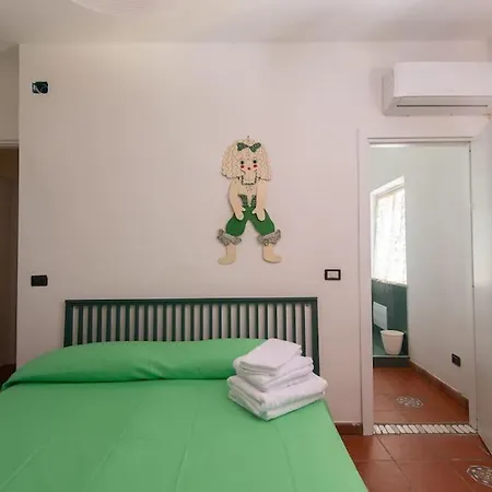 Villa Adelaide, A Reggio Calabria