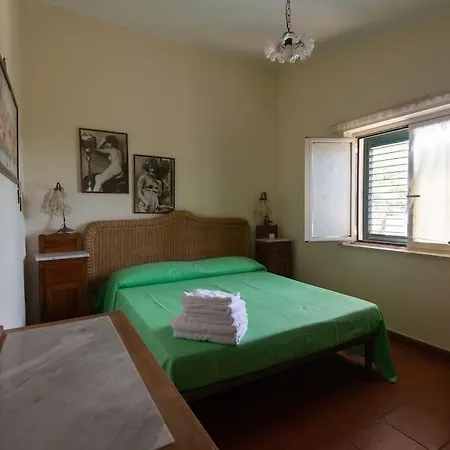 Adelaide, A Reggio Calabria * Fornaci (Reggio Calabria)