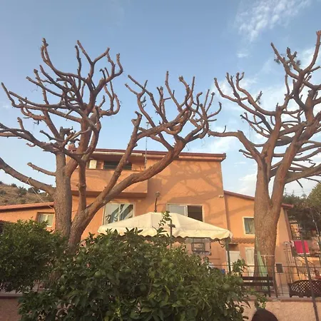 Adelaide, A Reggio Calabria Villa Fornaci (Reggio Calabria)