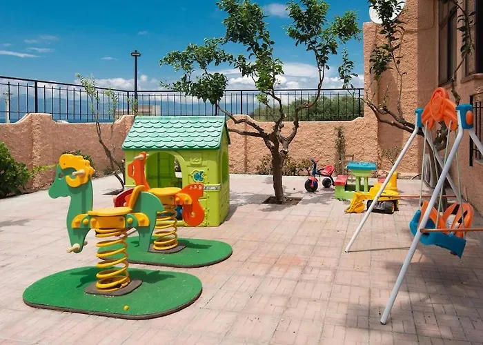 Villa Adelaide, A Reggio Calabria Fornaci (Reggio Calabria)