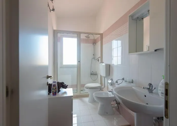 Adelaide, A Reggio Calabria Villa Fornaci (Reggio Calabria)