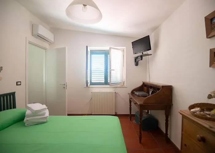 Adelaide, A Reggio Calabria Villa Fornaci (Reggio Calabria)